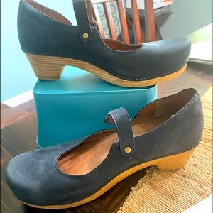 Dansko Navy Suede Mary Janes. Size 41